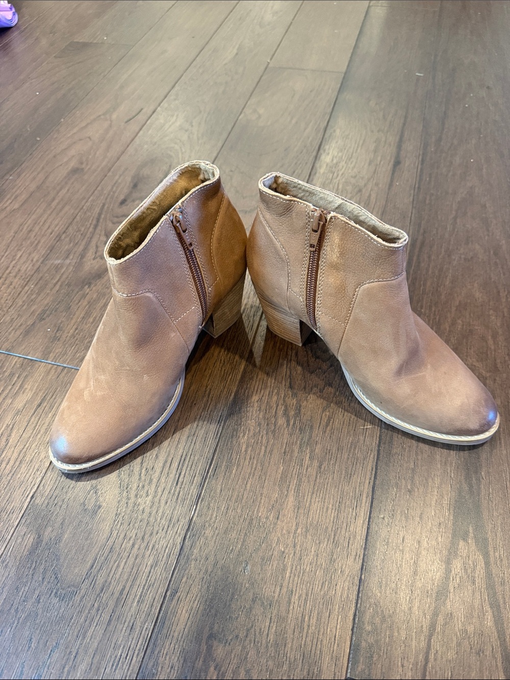 Steve Madden Gilmore Tan Suede Ankle Booties Size 6.5 - C54-102